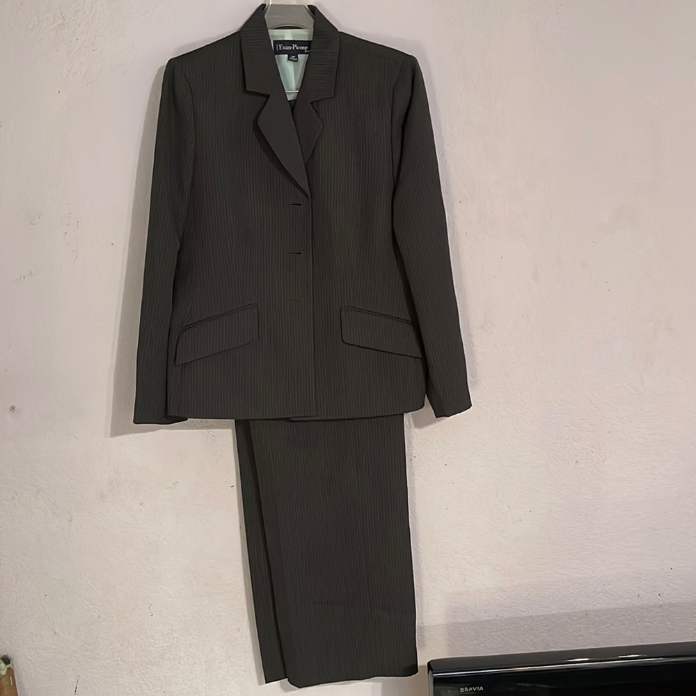 Evan Picone Suit
